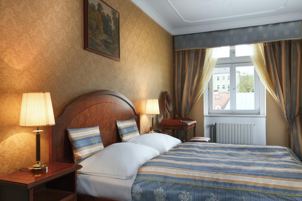 Hotel Ostende Karlovy Vary Exterior photo